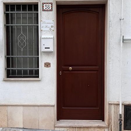 أوستوني La Maison De Rose المظهر الخارجي الصورة